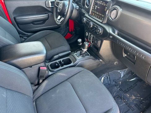 Used 2023 Jeep Wrangler Unlimited Rubicon 4xe w/ Cold Weather Group AWD/4WD image 18