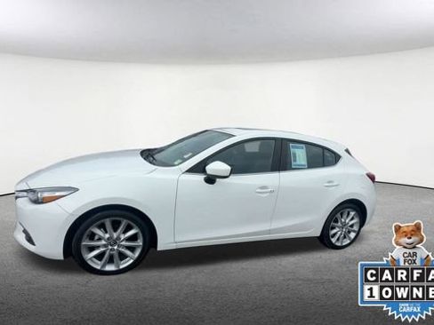 Used 2017 MAZDA MAZDA3 Grand Touring image 4