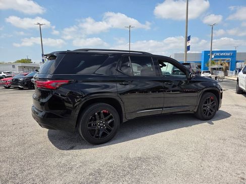 Certified 2023 Chevrolet Traverse Premier w/ Redline Edition image 15