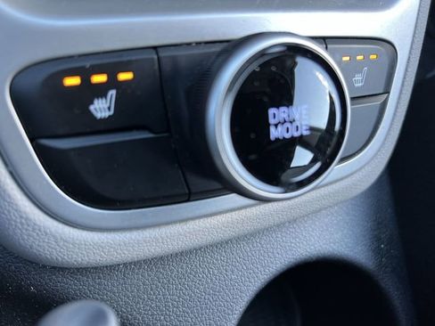 Used 2020 Hyundai Venue SEL w/ Convenience + Premium Package image 15