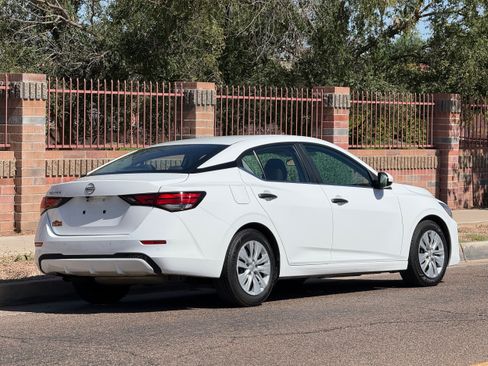 Used 2024 Nissan Sentra S FWD image 10