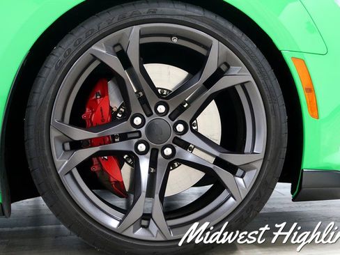 Used 2017 Chevrolet Camaro SS RWD image 25
