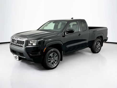 Used 2025 Nissan Frontier SV image 6