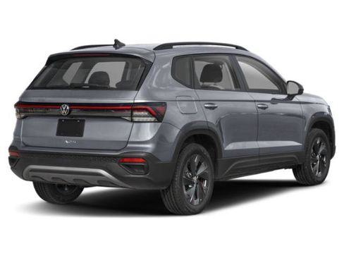 Used 2025 Volkswagen Taos S AWD/4WD image 5