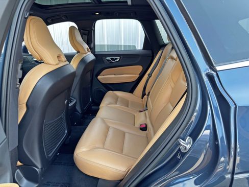 Used 2023 Volvo XC60 B5 Ultimate w/ Climate Package image 45