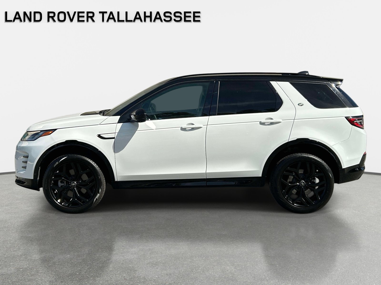 Used 2026 Land Rover Discovery Sport Landmark AWD/4WD image 8