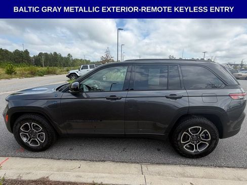 Used 2022 Jeep Grand Cherokee Trailhawk AWD/4WD image 7