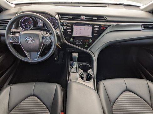 Used 2019 Toyota Camry SE image 11