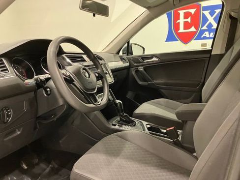 Used 2018 Volkswagen Tiguan S FWD image 22