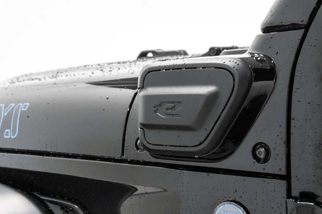 Used 2023 Jeep Wrangler Unlimited w/ 8.4" Radio Group AWD/4WD image 3