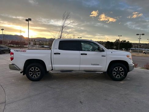 Used 2016 Toyota Tundra SR5 w/ TRD Off Road Package AWD/4WD image 9