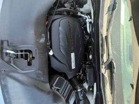 Used 2017 Honda Pilot Touring image 9