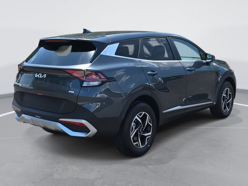 New 2025 Kia Sportage LX image 5
