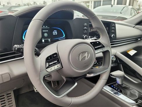 New 2026 Hyundai Elantra SEL Sport image 17