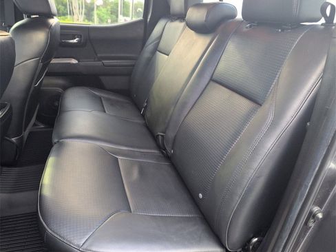Used 2023 Toyota Tacoma Limited image 27