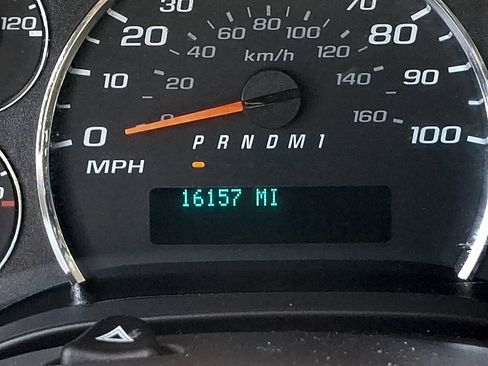 Used 2025 Chevrolet Express 2500 w/ Driver Convenience Package RWD image 18