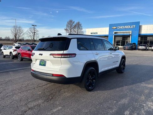 Used 2023 Jeep Grand Cherokee L Laredo image 5