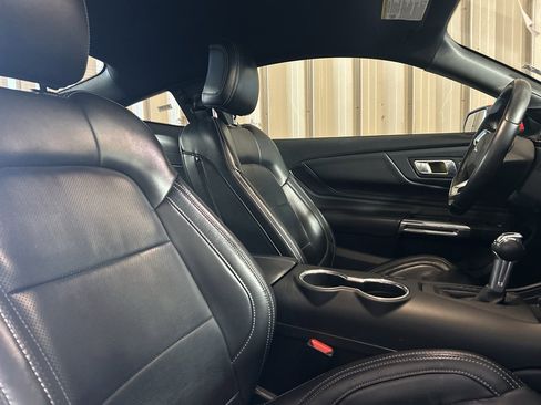 Used 2024 Ford Mustang Premium image 6