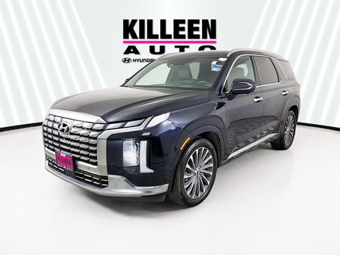 Used 2024 Hyundai Palisade Calligraphy image 3
