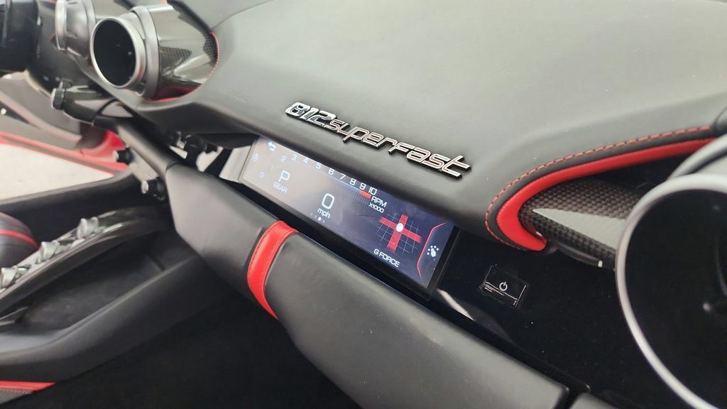 Used 2018 Ferrari 812 Superfast RWD image 37