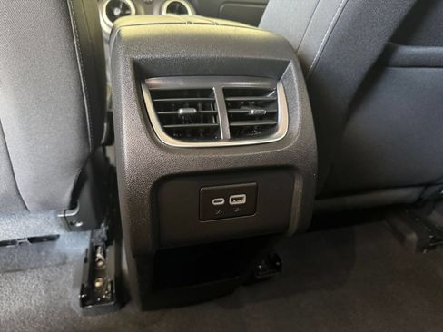 Used 2025 Chevrolet Blazer LT FWD image 19