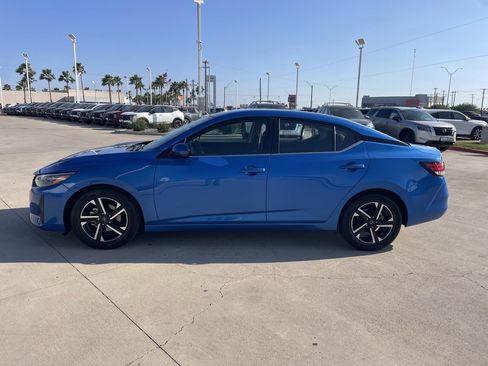 Certified 2024 Nissan Sentra SV image 3