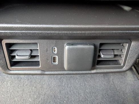 Used 2022 Chevrolet Silverado 1500 LT image 15