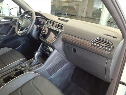 Used 2022 Volkswagen Tiguan SEL R-Line AWD/4WD image 21