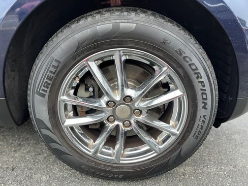 Used 2015 Land Rover Range Rover Sport SE image 28