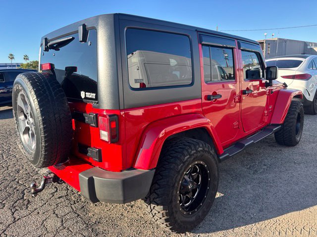 Used 2018 Jeep Wrangler Unlimited Sahara w/ Connectivity Group AWD/4WD image 5