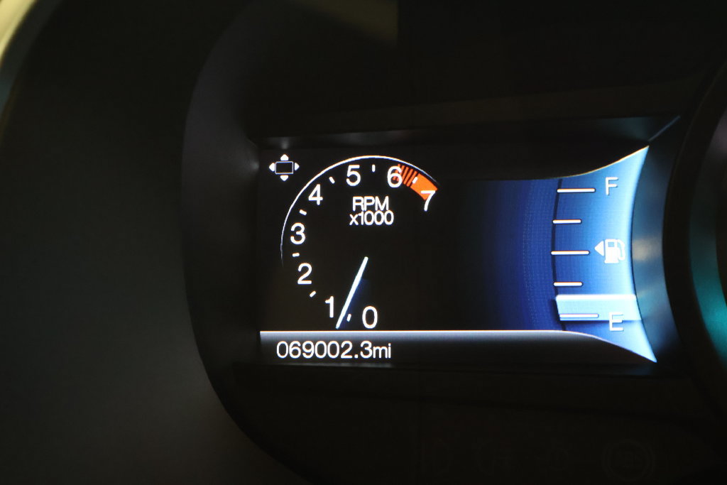 Used 2015 Ford Edge SEL w/ Equipment Group 201A FWD image 17