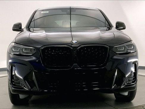 Certified 2025 BMW X4 xDrive30i w/ Premium Package image 2