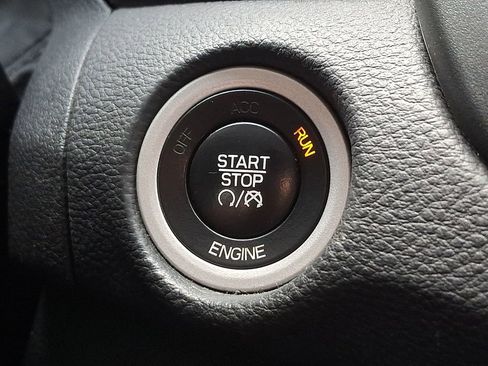 Used 2015 Chrysler 200 Limited w/ Convenience Group FWD image 23