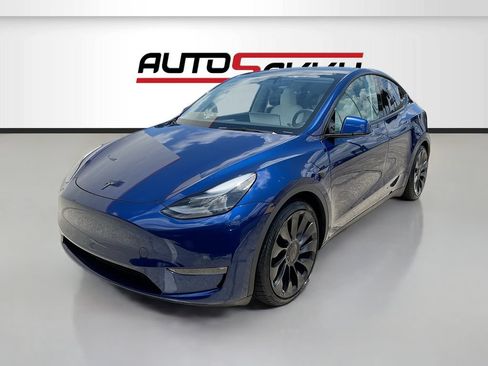 Used 2023 Tesla Model Y Performance AWD/4WD image 3