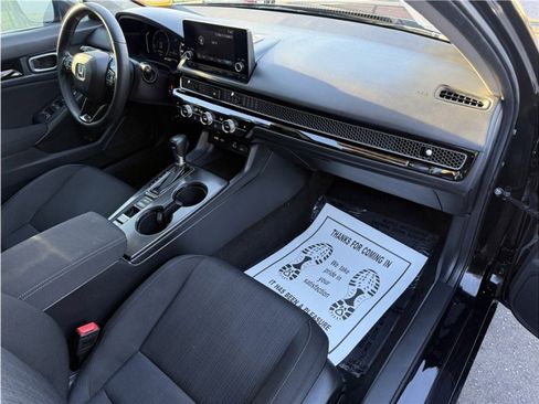 Used 2024 Honda Civic EX image 30