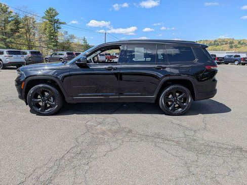 Certified 2024 Jeep Grand Cherokee L Laredo AWD/4WD image 9