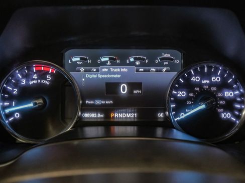 Used 2019 Ford F250 Lariat w/ Lariat Value Package image 19