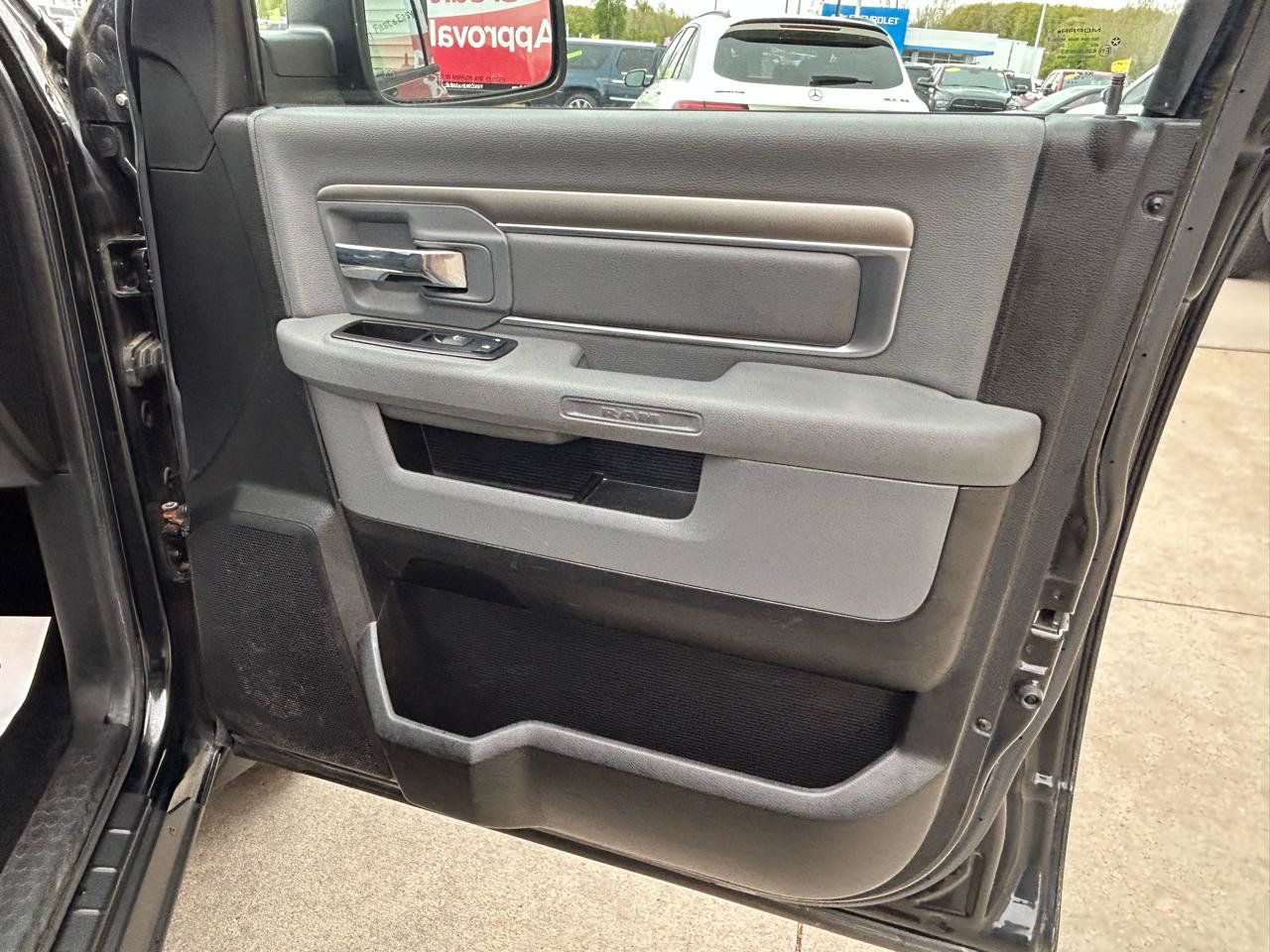 Used 2013 RAM 1500 Classic SLT w/ Big Horn Equipment Group AWD/4WD image 16