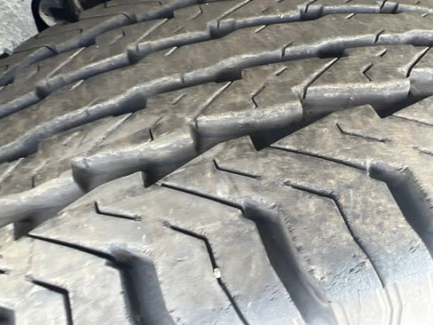 Used 2018 Chevrolet Express 3500 w/ Driver Convenience Package image 44