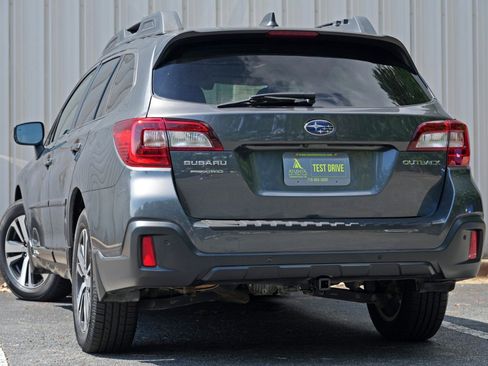 Used 2018 Subaru Outback 2.5i Limited AWD/4WD image 5