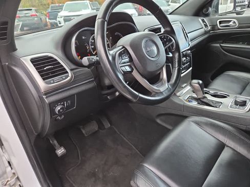 Used 2022 Jeep Grand Cherokee Limited image 19