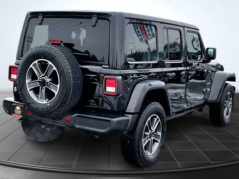 Used 2023 Jeep Wrangler Sahara w/ Cold Weather Group image 23