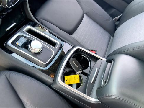 Used 2023 Chrysler 300 Touring w/ Sport Appearance Package image 17