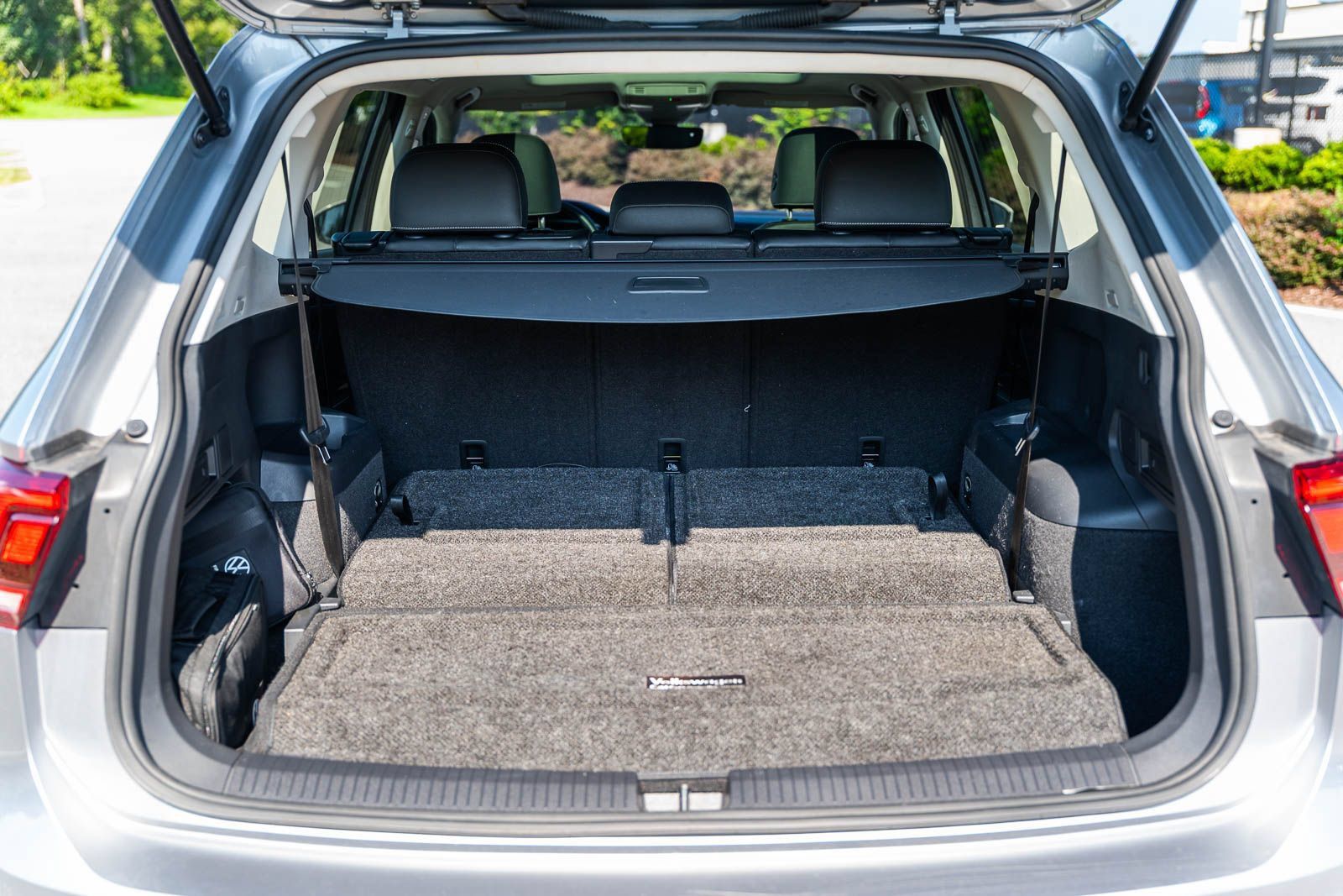 Used 2023 Volkswagen Tiguan SE w/ Panoramic Sunroof Package FWD image 18
