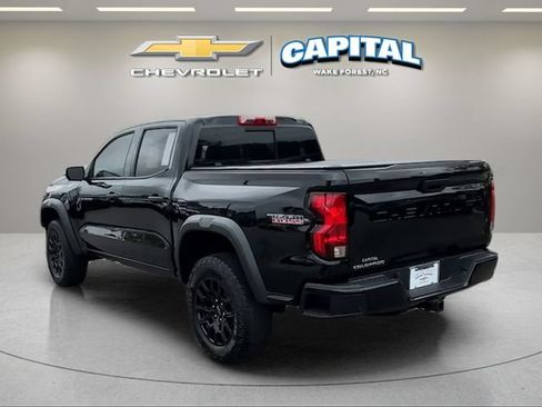 Used 2025 Chevrolet Colorado Trail Boss AWD/4WD image 3