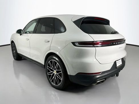 Certified 2024 Porsche Cayenne AWD/4WD image 3