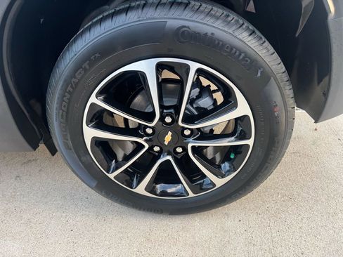 New 2026 Chevrolet TrailBlazer LT w/ LT Cold Weather Package FWD image 9
