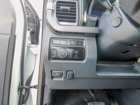 Used 2024 Ford F350 Platinum image 20