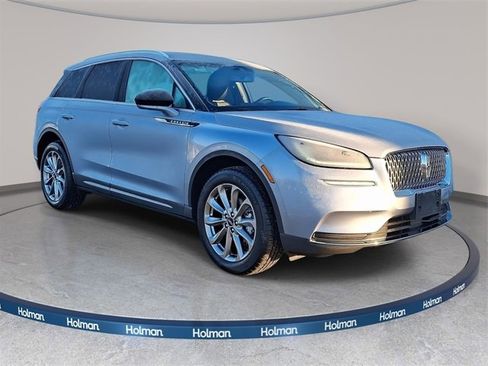 Used 2022 Lincoln Corsair AWD w/ Premium Package image 3