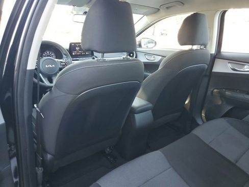 Used 2023 Kia Forte LXS image 8